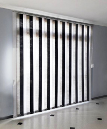 Cortinas de láminas verticales combinadas Sistema de cortina de 89 mm, 127mm. o 250 mm.  Nos permite combinar tejidos y colores
